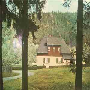 Waltraut Schulz und Herbert Roth mit Instrumentalgruppe - Kleines Haus Am Wald