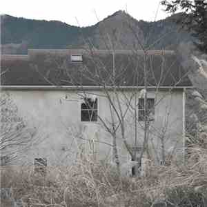 Rhucle - Far In The Distance