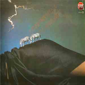 Joanne Brackeen & Ryo Kawasaki - Trinkets And Things