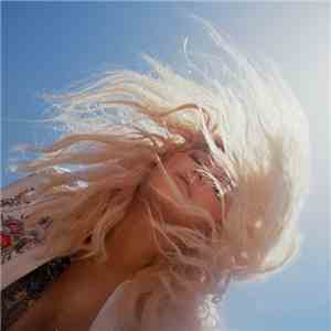 Kesha Featuring The Dap-Kings Horns - Woman