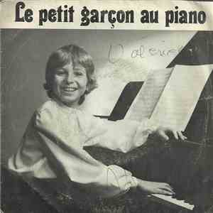 Le Petit Garçon Au Piano - Le Petit Garçon Au Piano